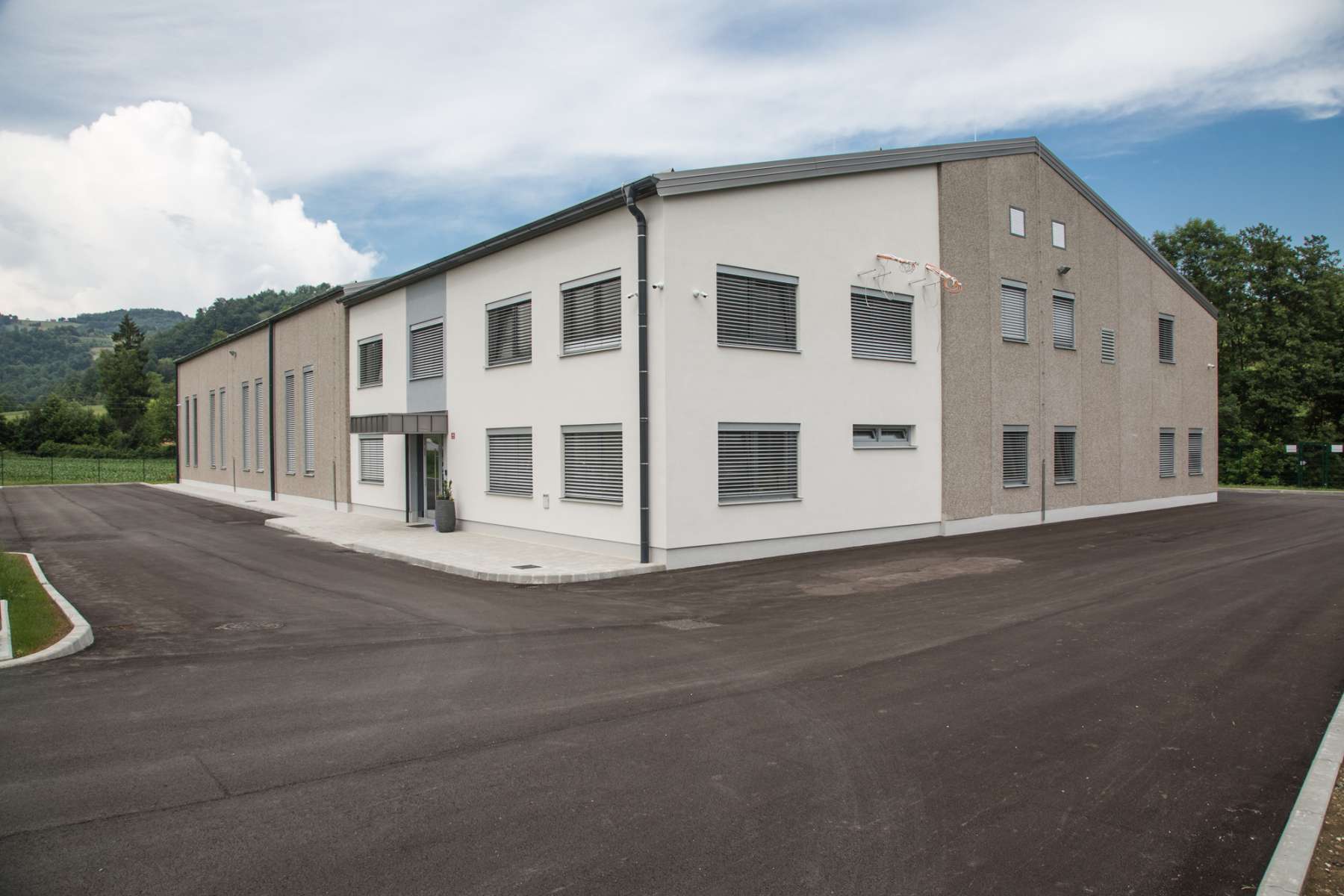 Delavnica, skrita v območju zelenega podeželja 4 Delavnica, skrita v območju zelenega podeželja 4